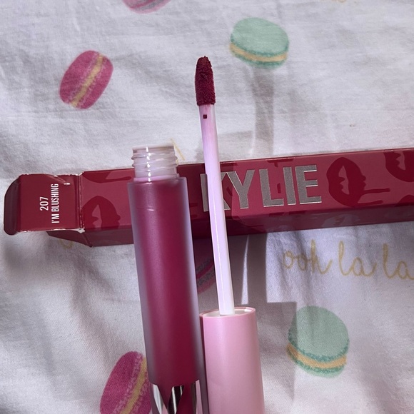 Lip Kit - Kylie Jenner - Picture 6 of 9